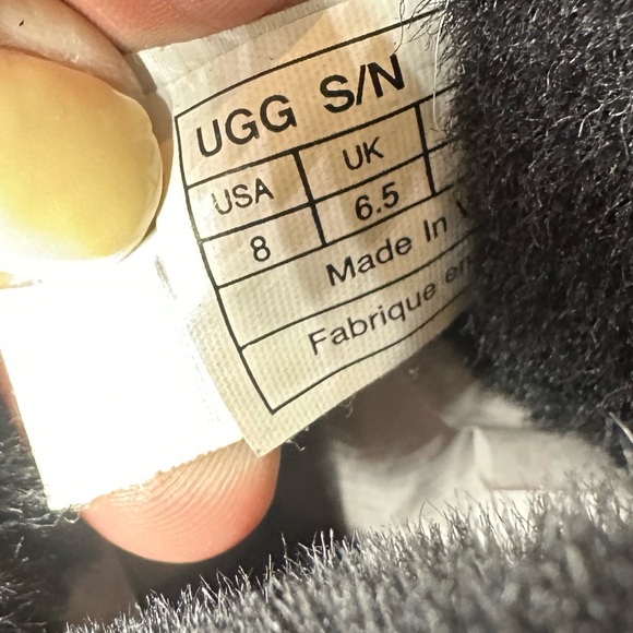 UGG Australia Women’s Bailey Button Triplet Tall Black Suede Boots Size 8 - Picture 8 of 8